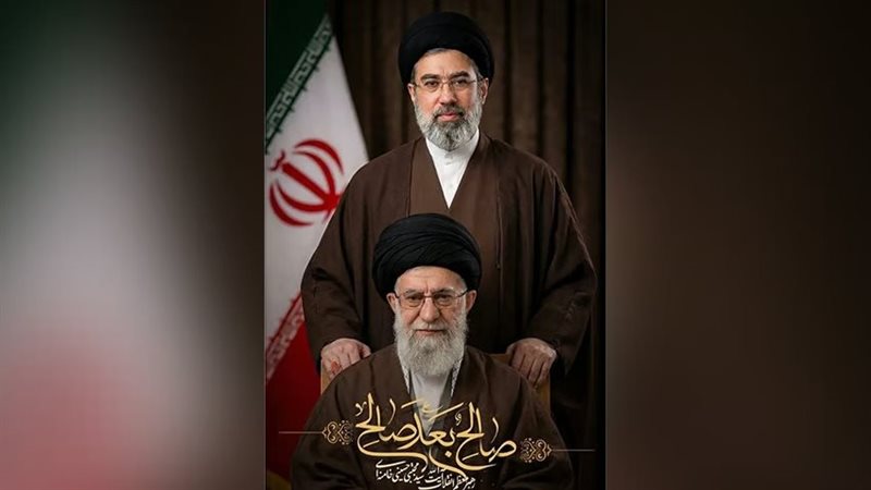 مجتبى ووالده علي