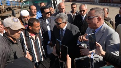 محافظ الدقهلية يتفقد محطة تعبئة أسطوانات البوتاجاز بطلخا