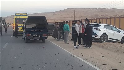 4 مصابين في تصادم ثلاث سيارات على طريق السويس – الإسماعيلية