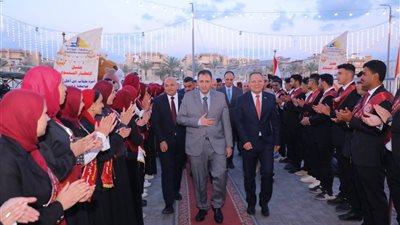 محافظ دمياط يشارك طلاب اسرة من اجل مصر حفل الافطار بجامعة دمياط