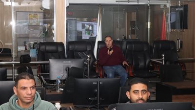 سكرتير عام بنى سويف يتابع تفعيل إجراءات ترشيد استهلاك الكهرباء بالشوارع 