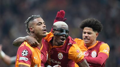 دوري أبطال أوروبا.. أوسيمين يصنع وليمينا يسجل في مباراة ليفربول وجالطة سراي
