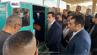 نائب محافظ الفيوم يتفقد مواقف سيارات الأجرة ومحطات الوقود ومنشآت حكومية 