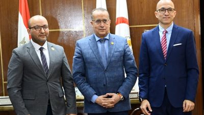 جامعة أسيوط تتعاون مع مؤسسة أمريكية لعلاج القدم الحنفاء للأطفال