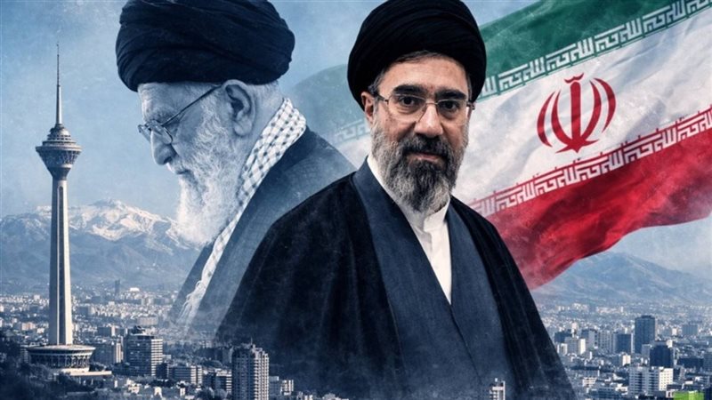 مجتبى خامنئي ووالده