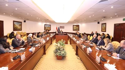 وزير الاتصالات يستعرض إنجازات استراتيجية الذكاء الاصطناعي عام 2025 