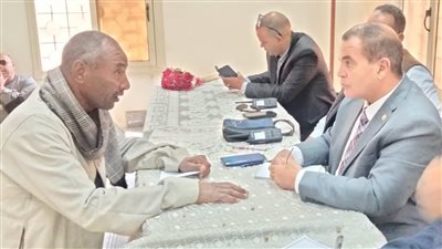 رئيس مركز إسنا يطلق اليوم المفتوح بقرية النمسا ويتابع إزالة 11 حالة تعدٍّ 