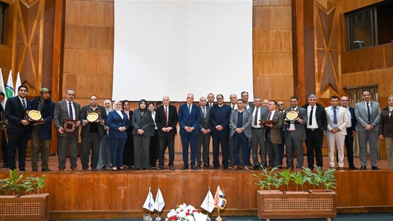 جانب من الندوة
