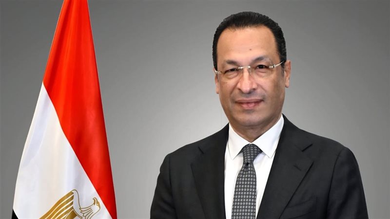  وزير الاتصالات وتكنولوجيا