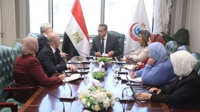 وزير الصحة يبحث مع وفد شركة عبدي إبراهيم التركية فرص الاستثمار في صناعة الدواء