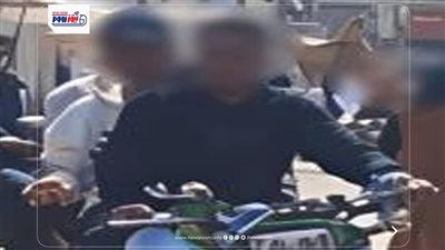 الأمن يضبط شابين بعد تداول فيديو معاكستهم فتيات أمام مدرسة بملوي في المنيا