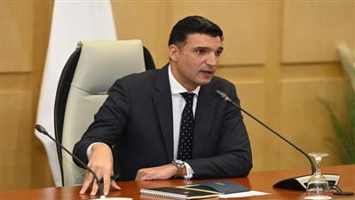وزير الصناعة يؤكد تعميق التصنيع وجذب الاستثمارات وتوطين التكنولوجيا المتقدمة