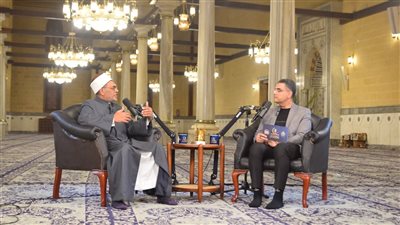 ملتقى الفكر الإسلامي بمسجد الإمام الحسين يناقش دور الشباب والتكامل المعرفي 