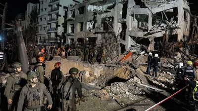 إعلام عبري: إصابة نحو 60 شخصا في هجوم صاروخي على شمال إسرائيل