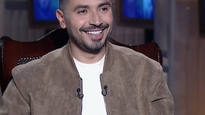 اللية.. الفنان محمد أنور ضيف أسما إبراهيم في «حبر سري»