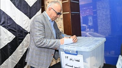 الدكتور سويلم يدلى بصوته في انتخابات نقابة المهندسين