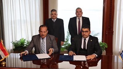 بروتوكول تعاون بين قناة السويس وجهاز تنمية البحيرات لدعم الاستزراع السمكي