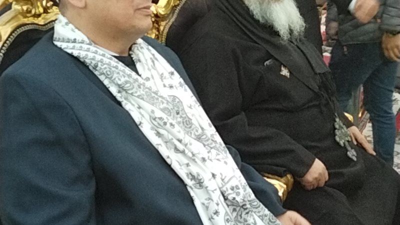 القس والشيخ يد واحدة