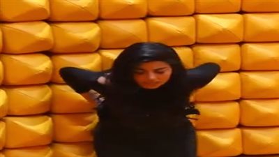 رامز جلال عن كارولين عزمي: 