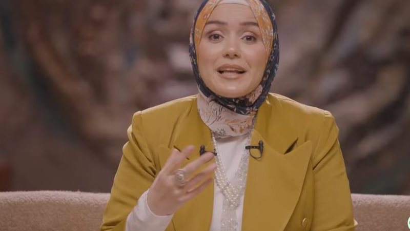 يمنى عاطف