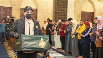 ليلة القدر 27 رمضان: «بيت الزكاة» يقدم ٨ آلاف وجبة سحور لرواد الجامع الأزهر 