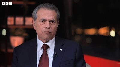 الإعلامي توفيق عكاشة يثير الجدل برسالة غامضة على 