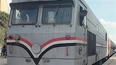 العثور على طفلة رضيعة فى حمام قطار منوف بالمنوفية والأمن يكشف الواقعة
