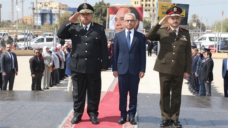 محافظ بنى سويف ومدير