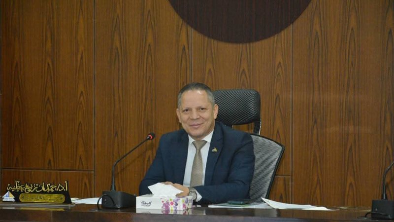 رئيس جامعة دمياط