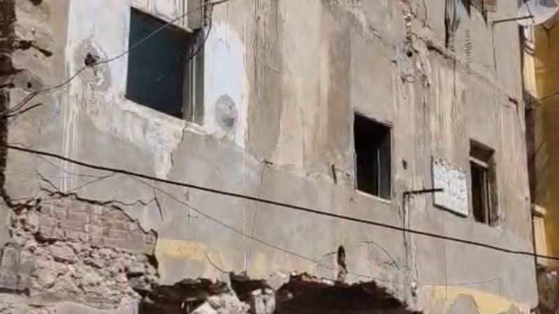 هدم عقار بكرموز