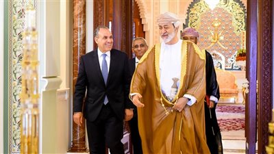 سلطان عمان يشيد بدور مصر المحوري في الدفاع عن الأمن القومي العربي