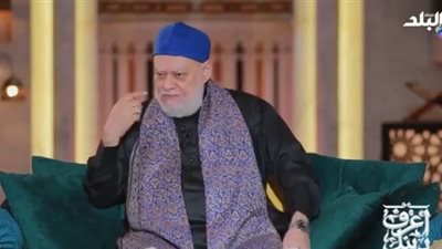 علي جمعة يوضح حكم استخدام الوسائل اليسرة كالعربات أثناء الطواف