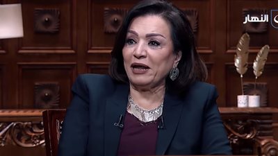 منى ذو الفقار: مشروع محطة بنبان للطاقة الشمسية أصعب تجربة في حياتي المهنية