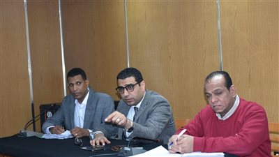 نائب محافظ الأقصر يبحث طلبات وشكاوى المواطنين خلال لقاء اليوم المفتوح 