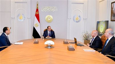 اجتماع رئاسي لمتابعة مشروعات النقل الجماعي والطرق والكباري في مصر|تفاصيل 