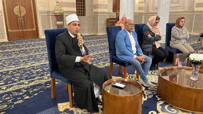 من رحاب السيدة زينب.. 