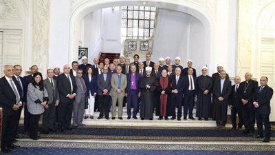 للتهنئة بعيد الفطر.. وزير الأوقاف يستقبل رئيس الطائفة الإنجيلية