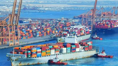 تنظيم العمل بالجمارك خلال عيد الفطر لضمان استمرار حركة التجارة بالموانئ