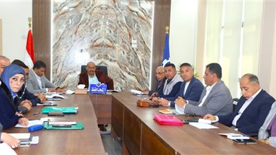 لجنة البت بالسويس توافق على تقنين أراضي ومباني المواطنين