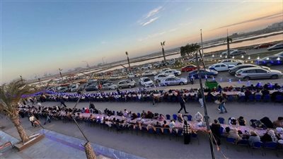 «فطار سواحلي».. أول مائدة إفطار جماعي لأهالي بورفؤاد ببورسعيد