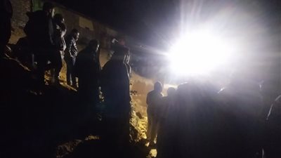 مصرع صاحب مزرعة وعامل اثناء حفر بيارة الصرف الصحي داخل مزرعة بالبحيرة