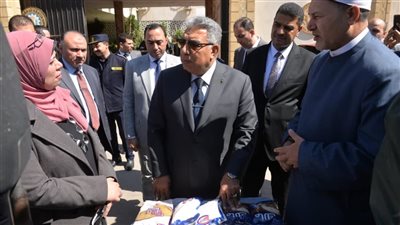 محافظ الدقهلية يسلم دفعة جديدة من 