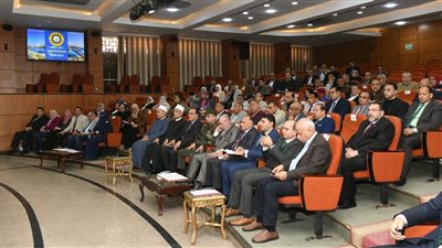 محافظ الدقهلية يتراس اجتماع للاستعدادات لصلاة عيد الفطر 