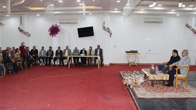 محافظ بنى سويف: سعيد بطاقة الشباب وانتظر المبادرات على أرض الواقع