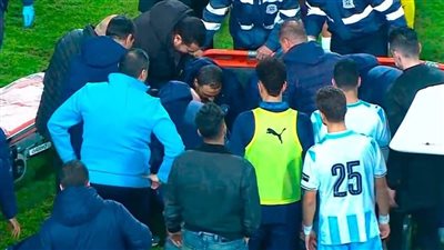 بلع لسانه.. إصابة خطيرة تضرب نجم بيراميدز ونقله للمستشفى