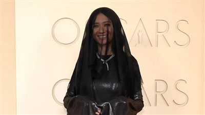 الأزياء الجريئة في الأوسكار 2026 تعكس الأنوثة والثقة