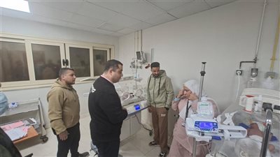 جولة مفاجئة لوكيل وزارة الصحة بقنا بمستشفى فرشوط المركزي لمتابعة سير العمل