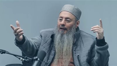 «دعاء المضطر بيقين».. الشيخ أيمن عبدالجليل يكشف الدعاء المستجاب في الحال