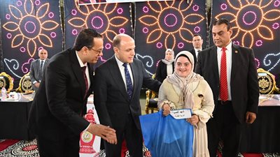 محافظ الغربية يشارك أبناءه من ذوي الهمم فرحة العيد ويدخل البهجة على قلوبهم 