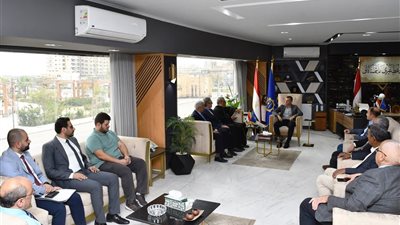 وفد الأقباط الإنجليين يقدم التهنئة لمحافظ أسوان بمناسبة عيد الفطر المبارك 